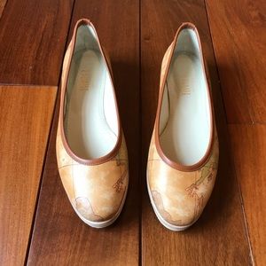 Alviero Martini Prima Classe flats